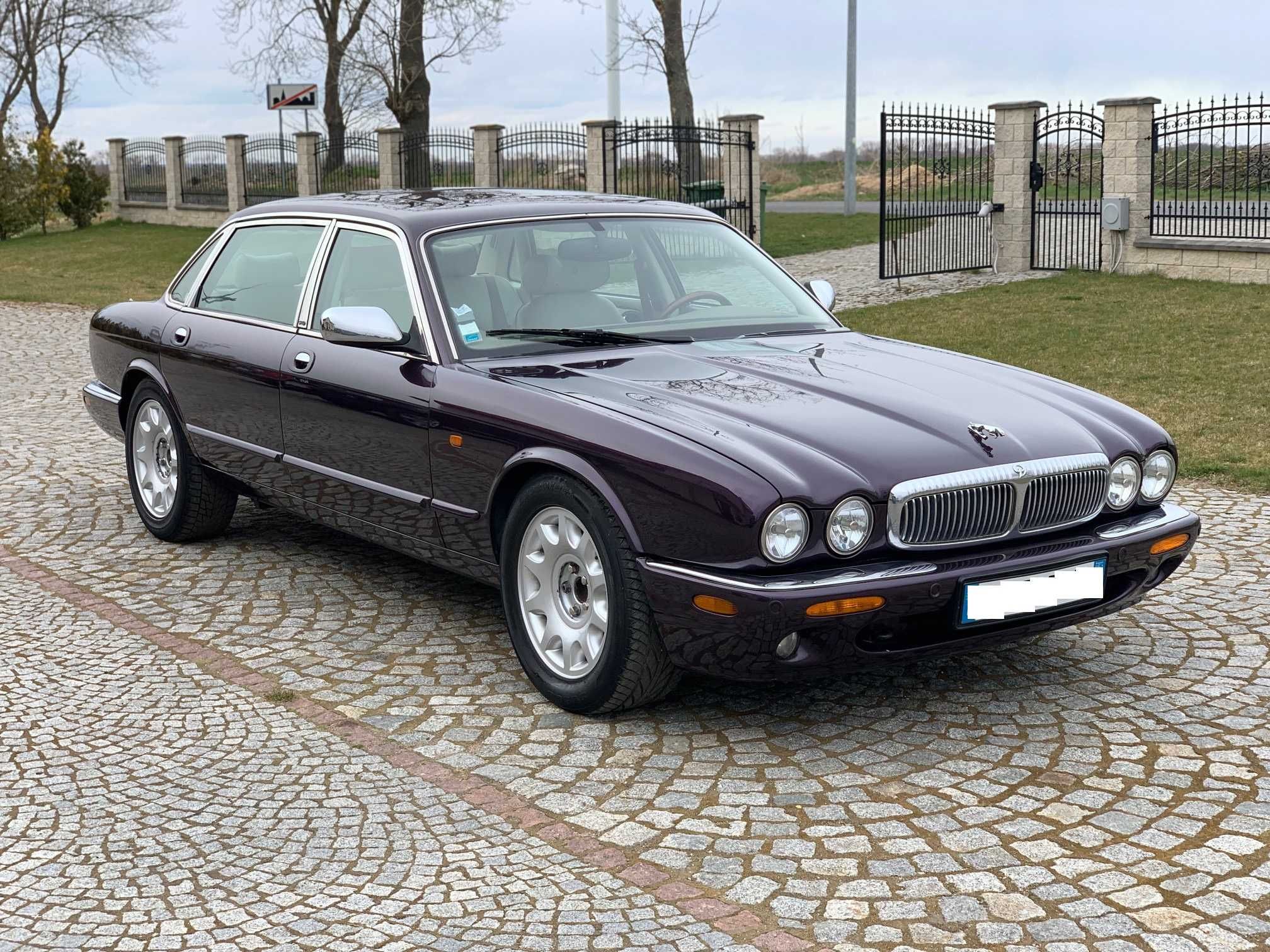 Jaguar Daimler Six XJ 300 V8