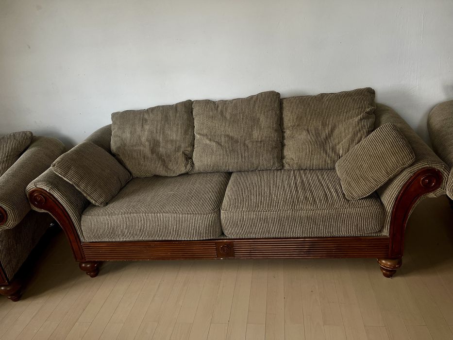 Zestaw mebli- sofa i 2 fotele