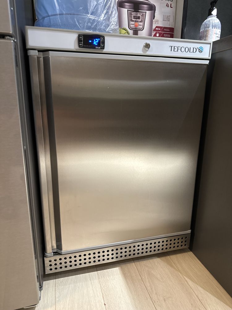 Барный морозильный шкаф UF200S Tefcold