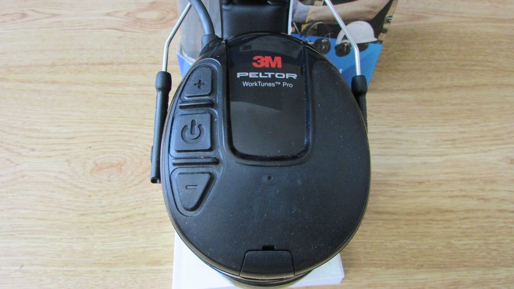 Ochronniki słuchu słuchawki  nauszniki PELTOR  3M HRX220A Radio NOWE!