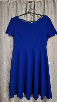 Святкова сукня насиченого синього кольору