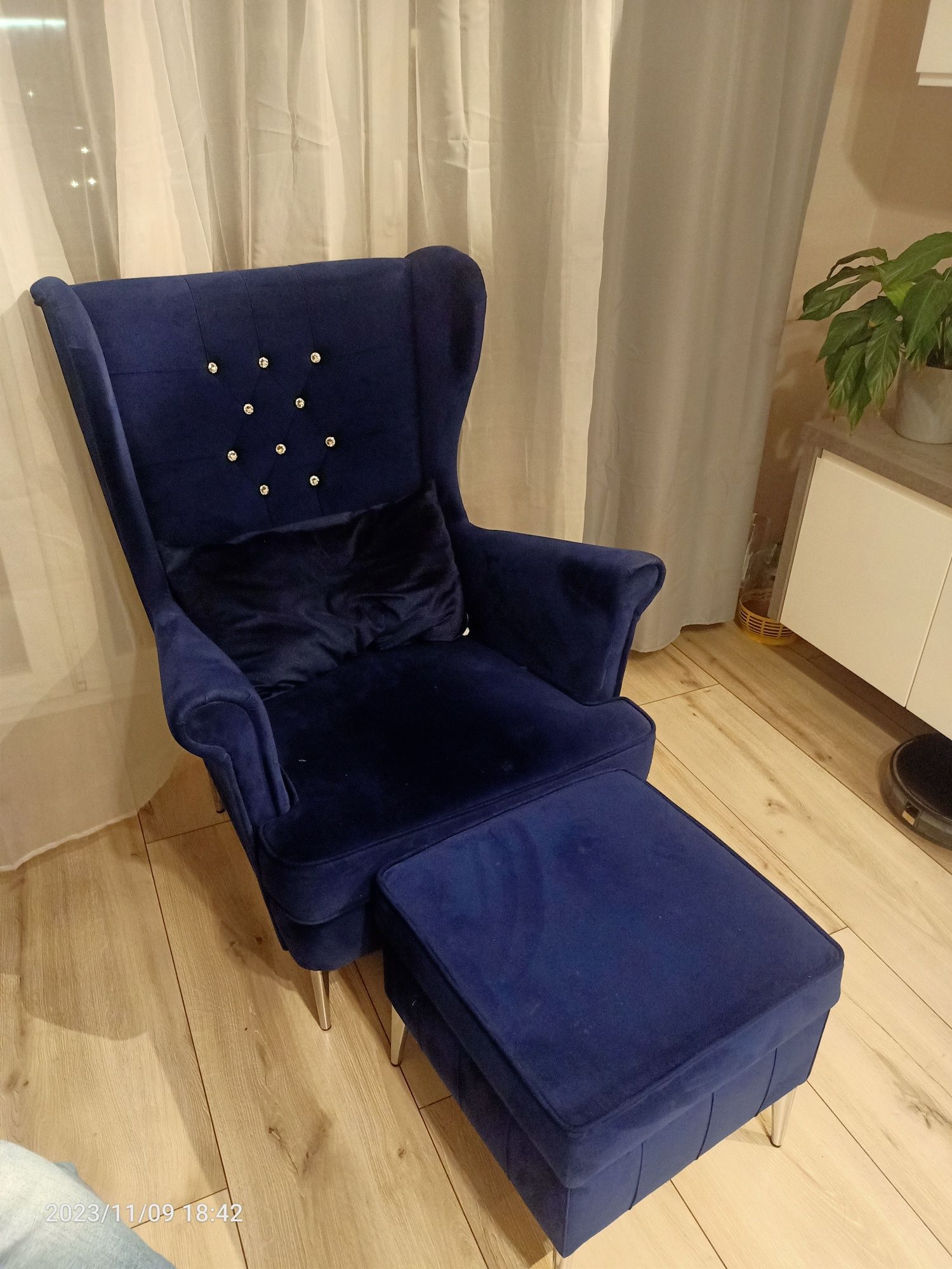 Sofa + fotel + pufa