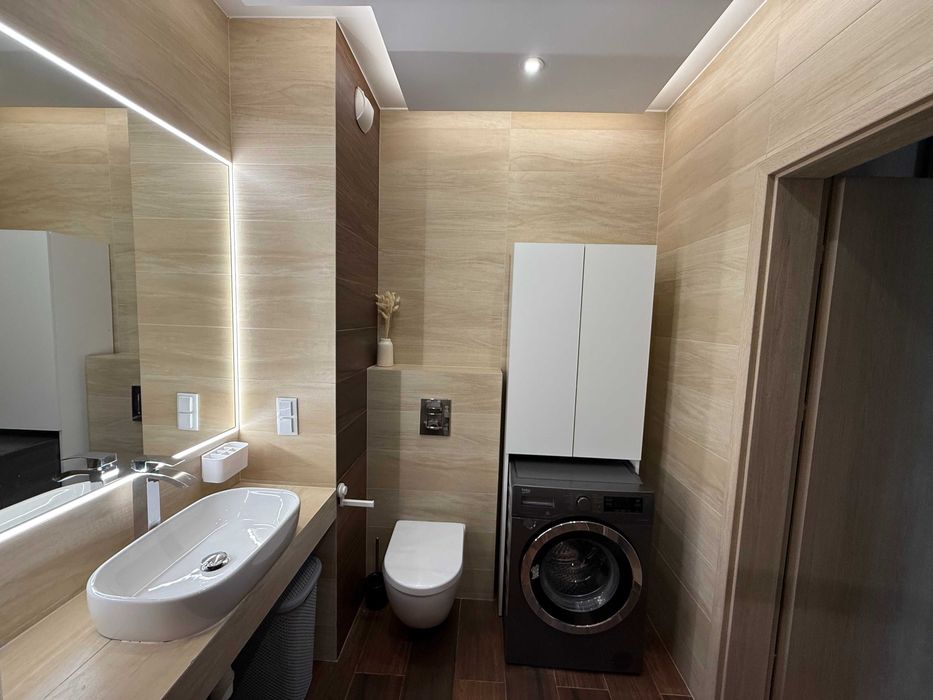 Nowoczesne 2 pokoje z balkonem blisko metra