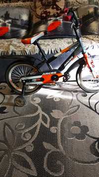 Продам дитячий 4-колесний велосипед Ардіс
