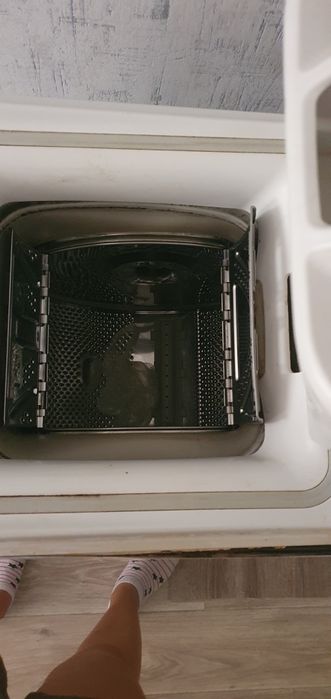 Пральна машина whirlpool awe 66710 на запчастини