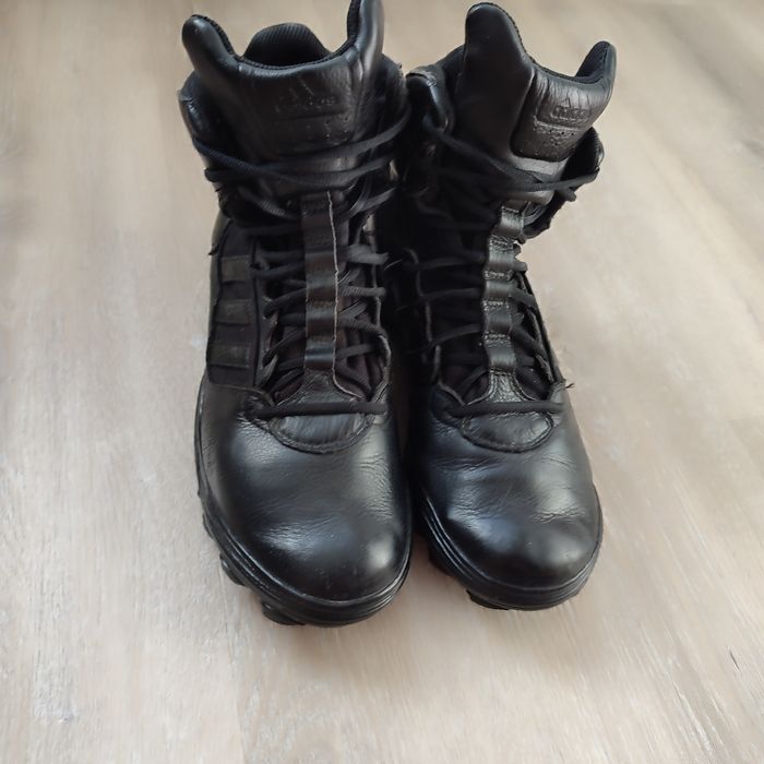 Adidas кожані,ботінки 46р