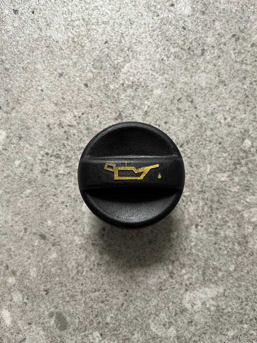 Korek Oleju, Korek Wlewu Oleju Silnikowego.