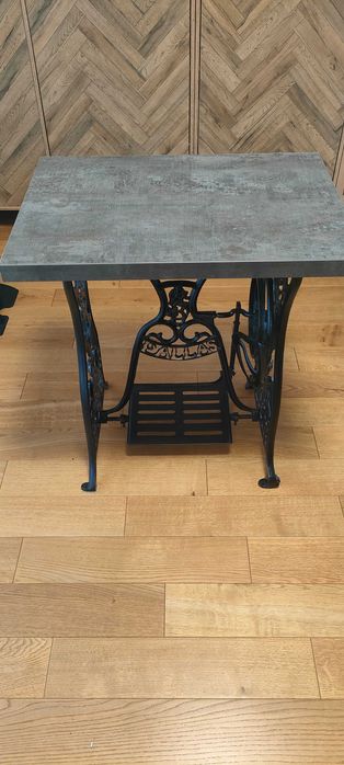 Stolik z maszyny do szycia Nogi od maszyny do szycia Singer