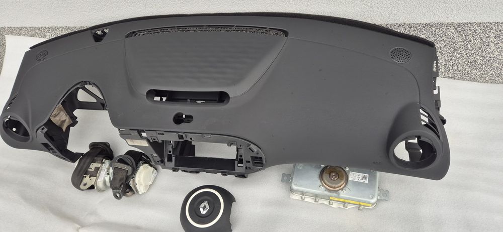 Renault Twingo 3 III deska rozdzielcza konsola airbag pasy
