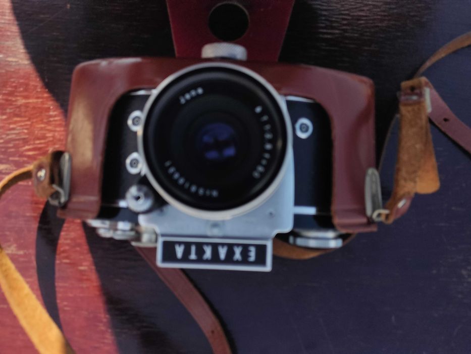 stary aparat fotograficzny Exakta Varex II a