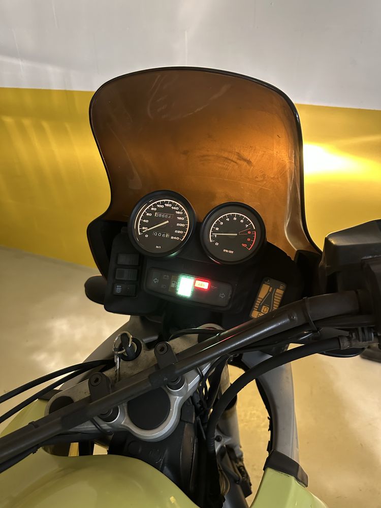 BMW R 1100 GS de 1999 em bom estado