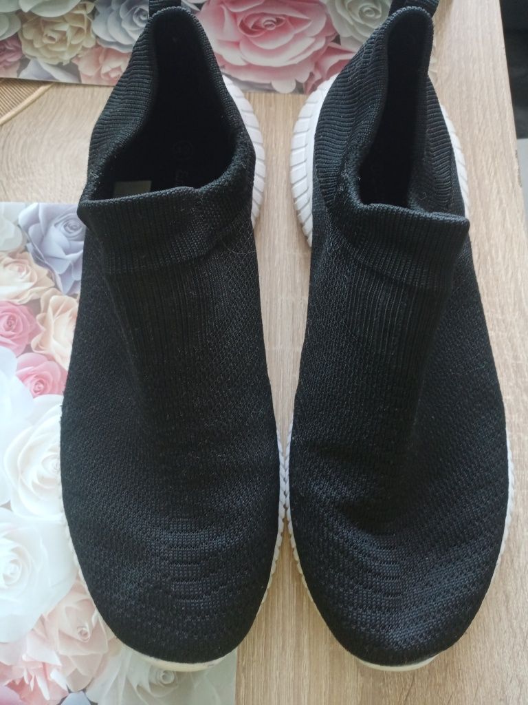 Buty damskie sportowe