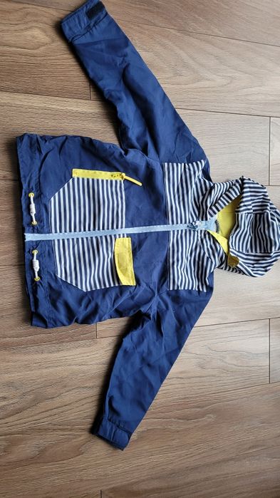 Kurtka wiatrówka 104