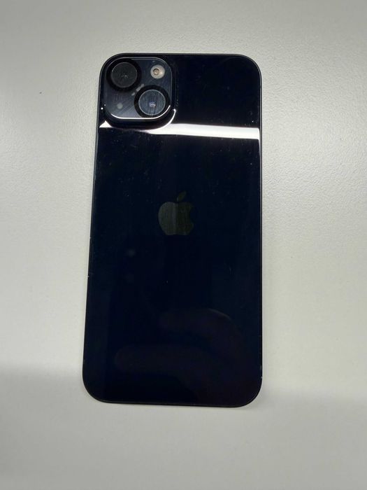 Apple iPhone 13 128GB + Caixa + 2 capas + headphones