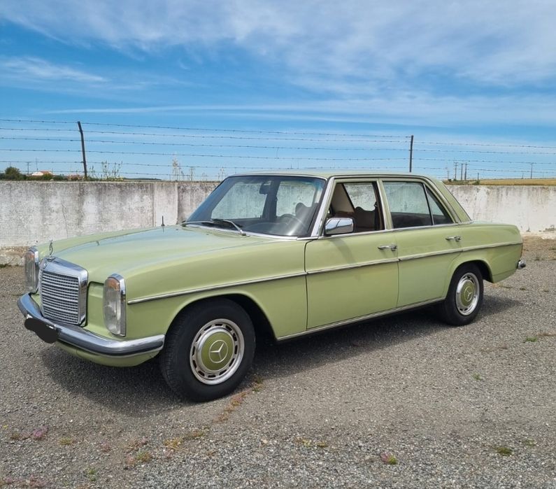 Mercedes-Benz 240D