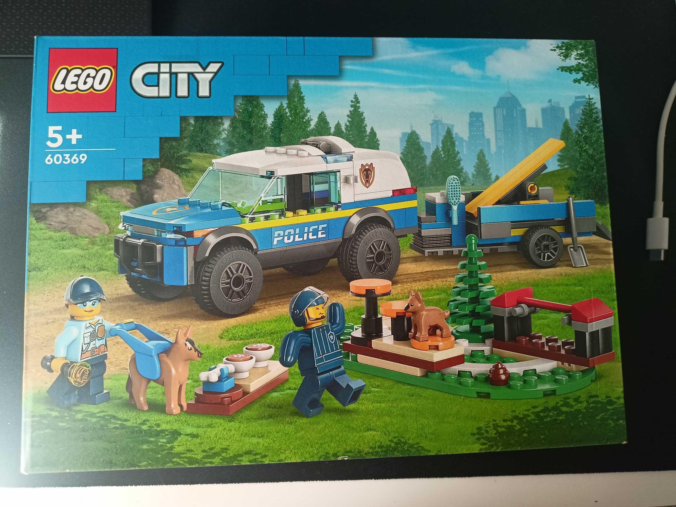 Klocki LEGO CITY Policyjny Samochód  NOWE