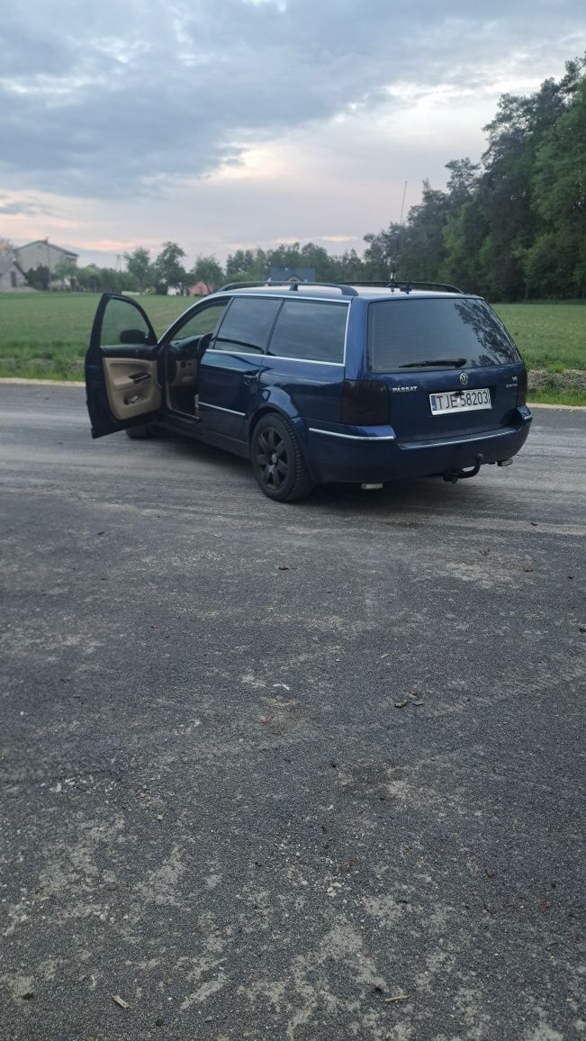 VOLKSWAGEN PASSAT B5 Kombi 2.8 V6 4Motion
