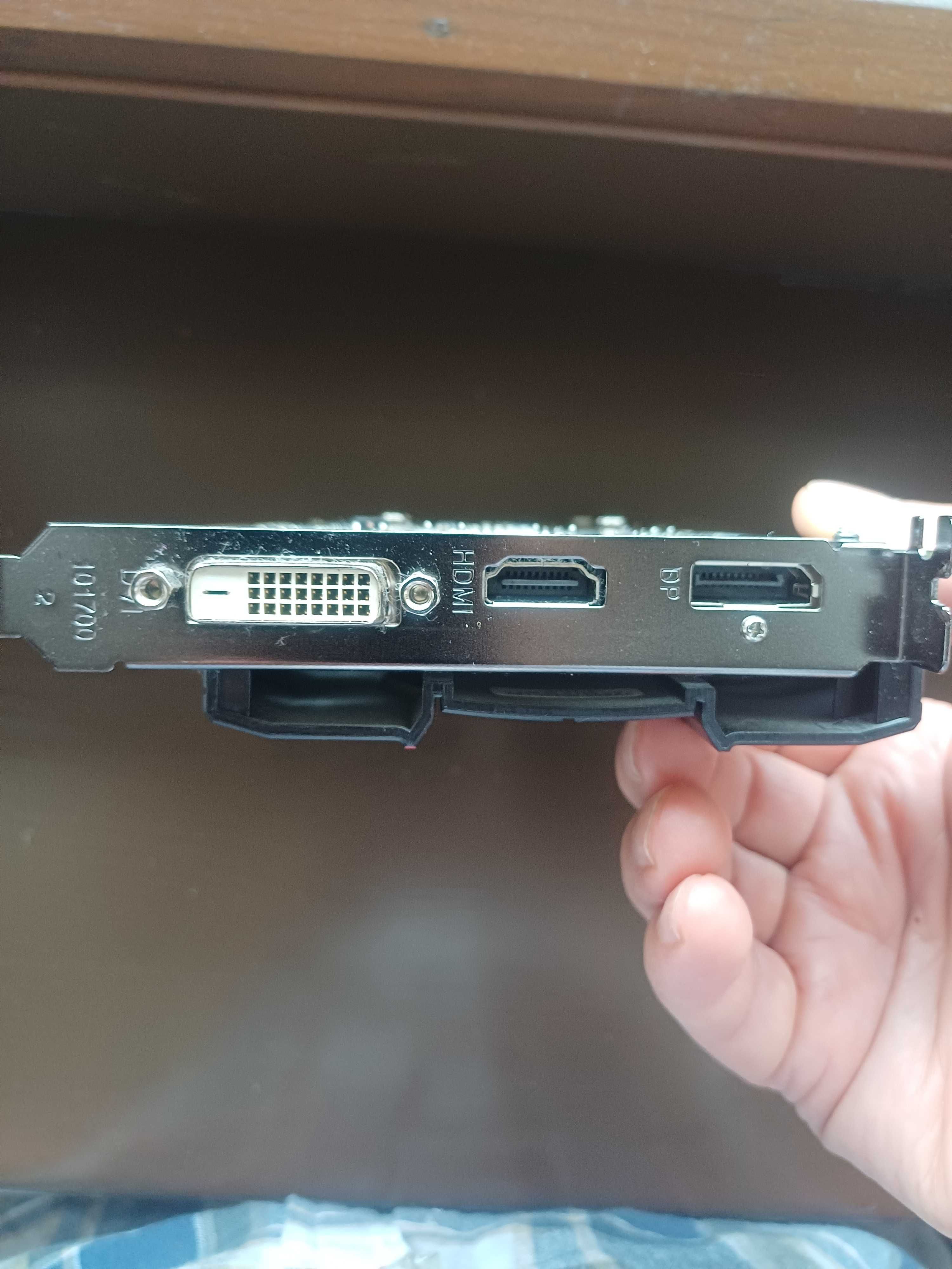 Ігрова відеокарта RADEON RX 550 4GB GDDR5