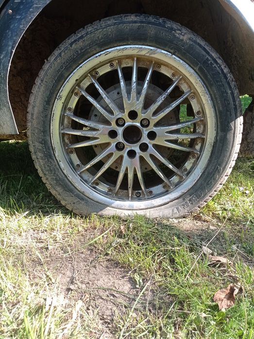 Продам титани з резиною р17  4.98