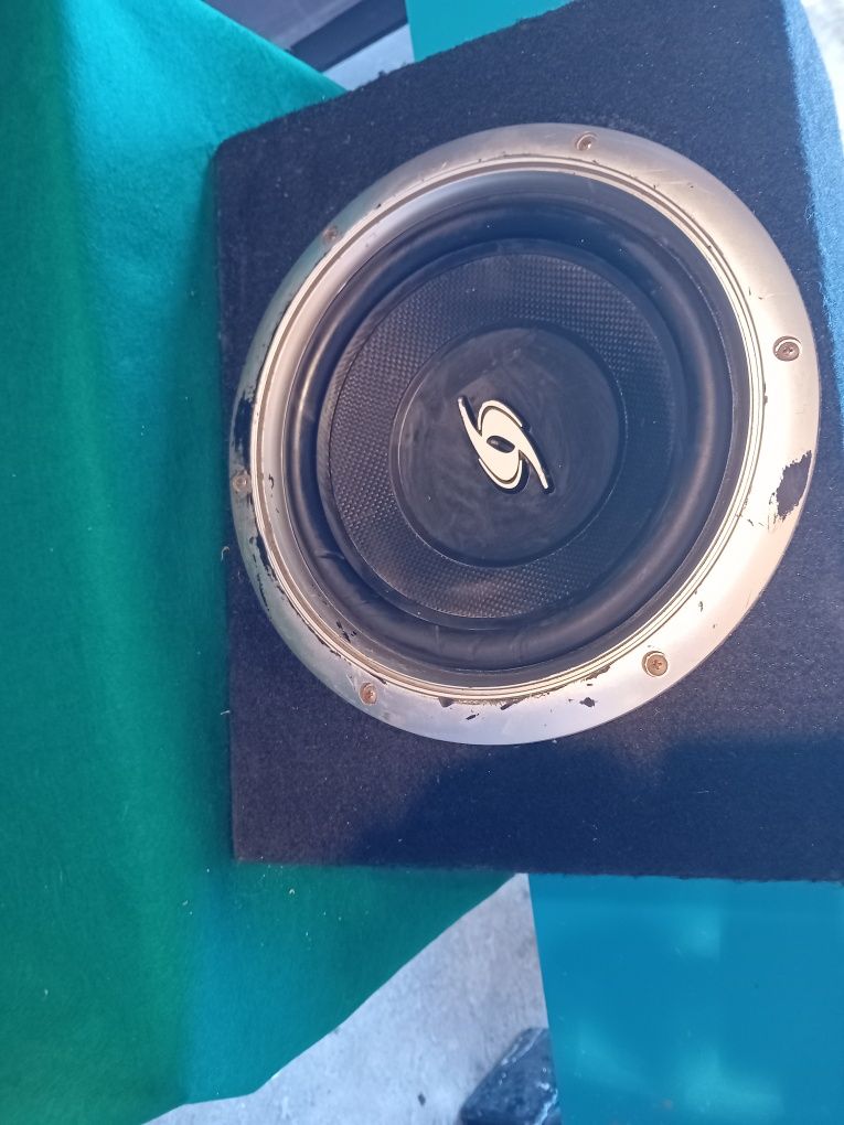 Radio auto, amplificador e subwoofer