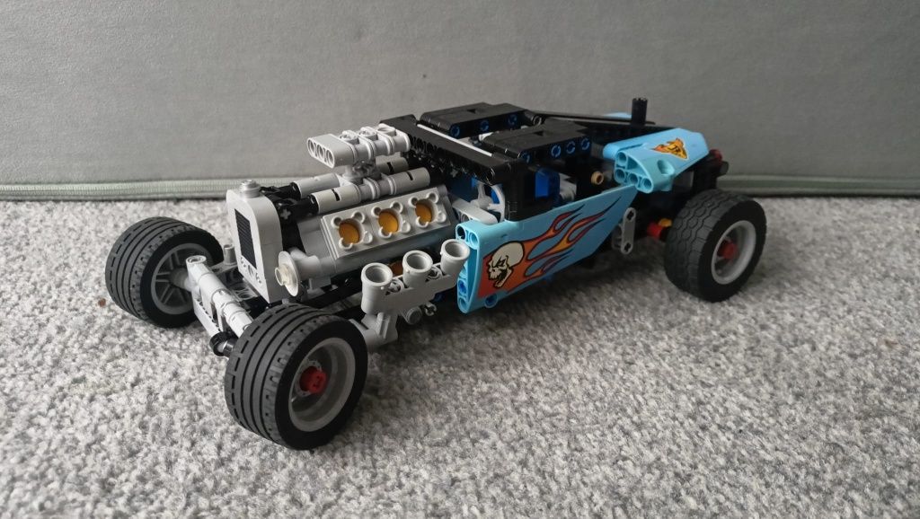 LEGO technic 42022 hot rod