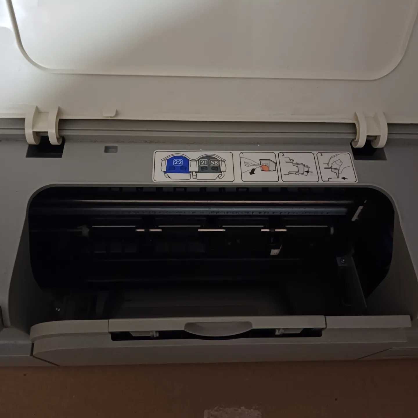 Продам принтер струйный HP Deskjet D2360