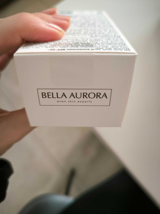 Krem spf50  Bella Aurora - nowy, opakowanie zaklejone oryginalnie