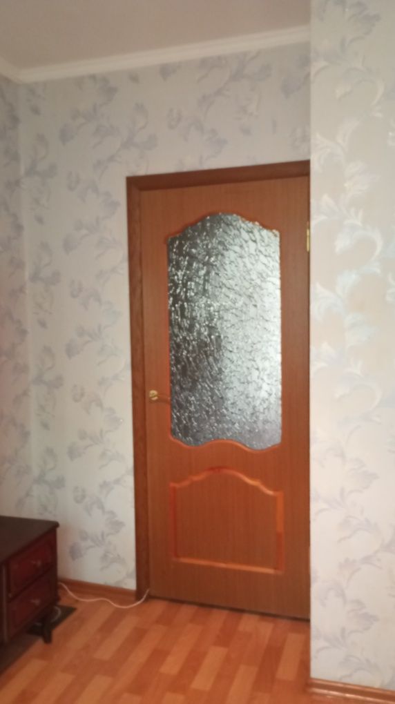 Квадрат ,8 лікарня, чешка,3 кімнатна квартира