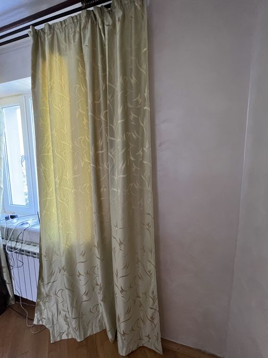 Продам штори на два вікна
