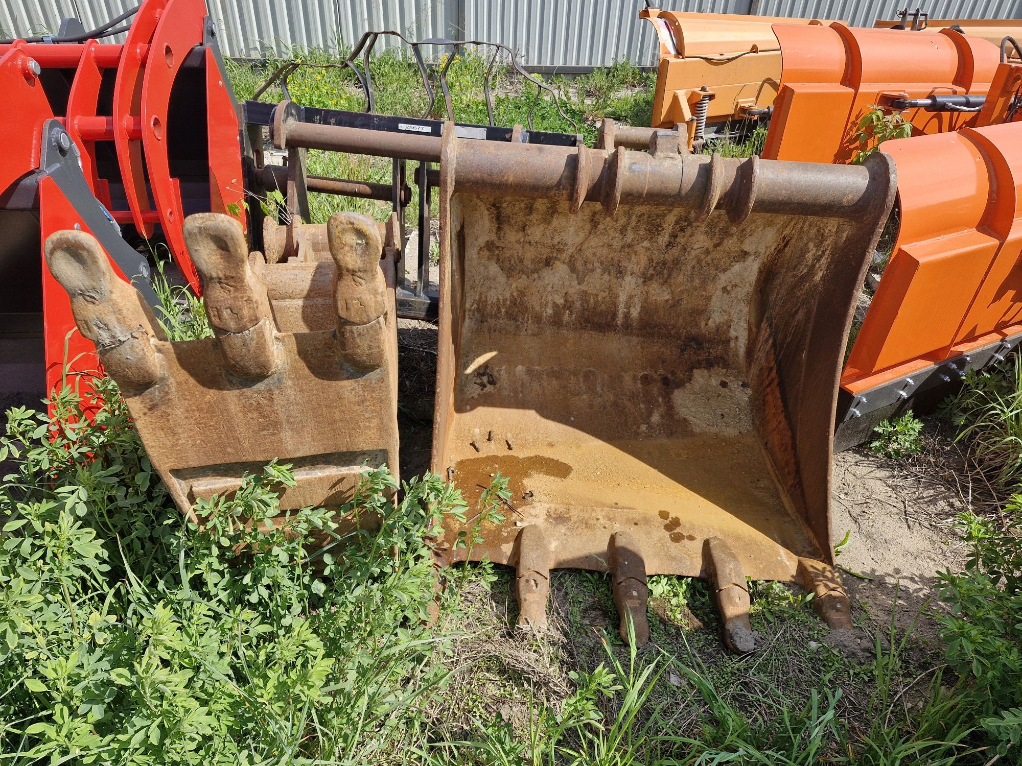 Case wx 148 jcb js 145, 130, liebherr 316,900
