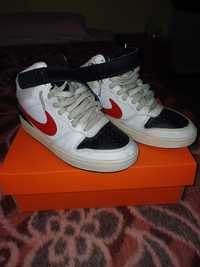 Tenis Nike 36 em bom estado