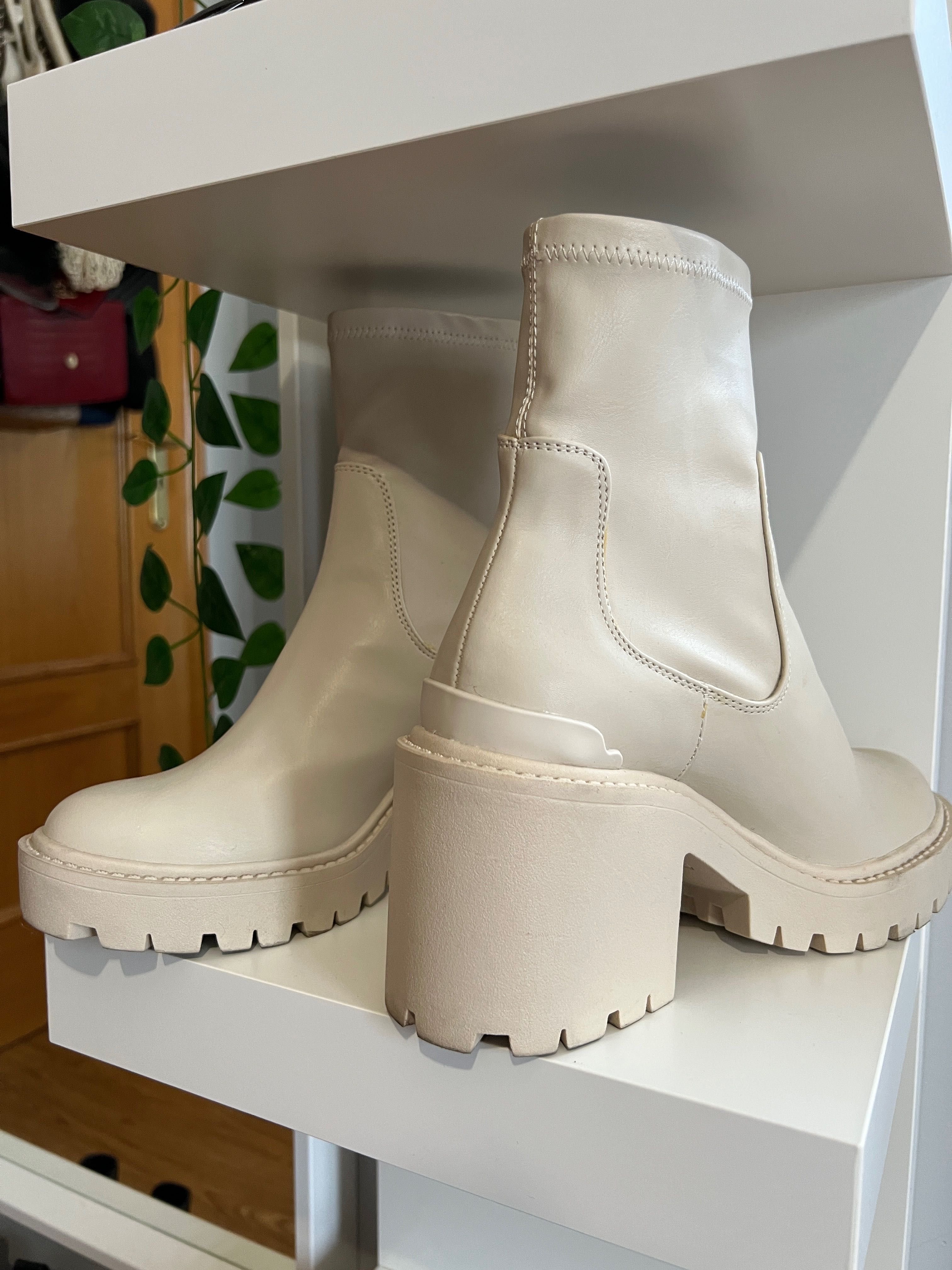 Botas Stradivarius