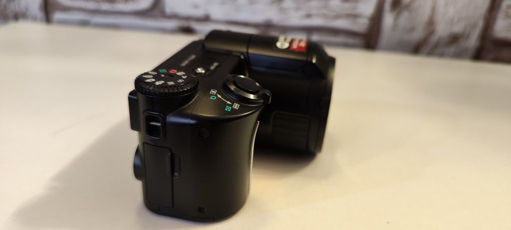 Aparat Casio Exilim EX-P505