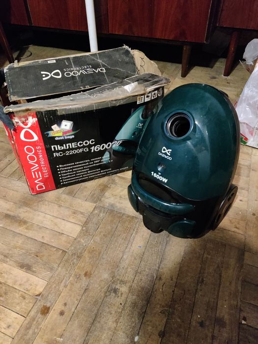 Продам пылесос Daewoo 1600W