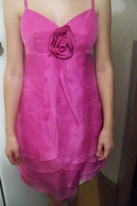 Нарядное платье на девочку,44-46 размер