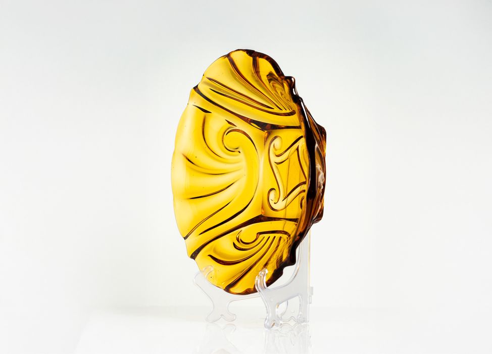 Piekna bursztynowo - miodowa  misa Rudolfova Hut Invald