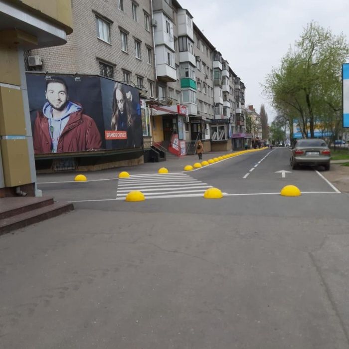 Парковочная бетонная Полусфера, ограждение, желтая 440х225 мм, цветная