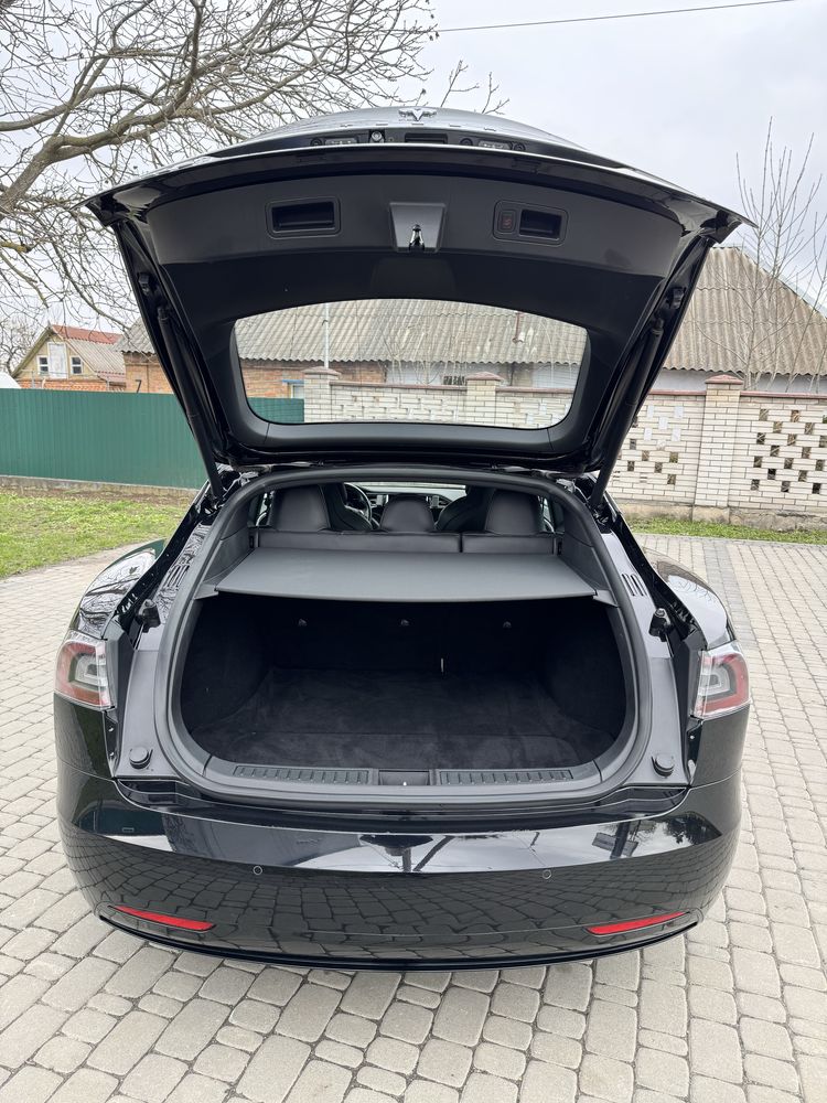 TESLA MODEL S Европа (Німеччина) Рестайлінг 2018