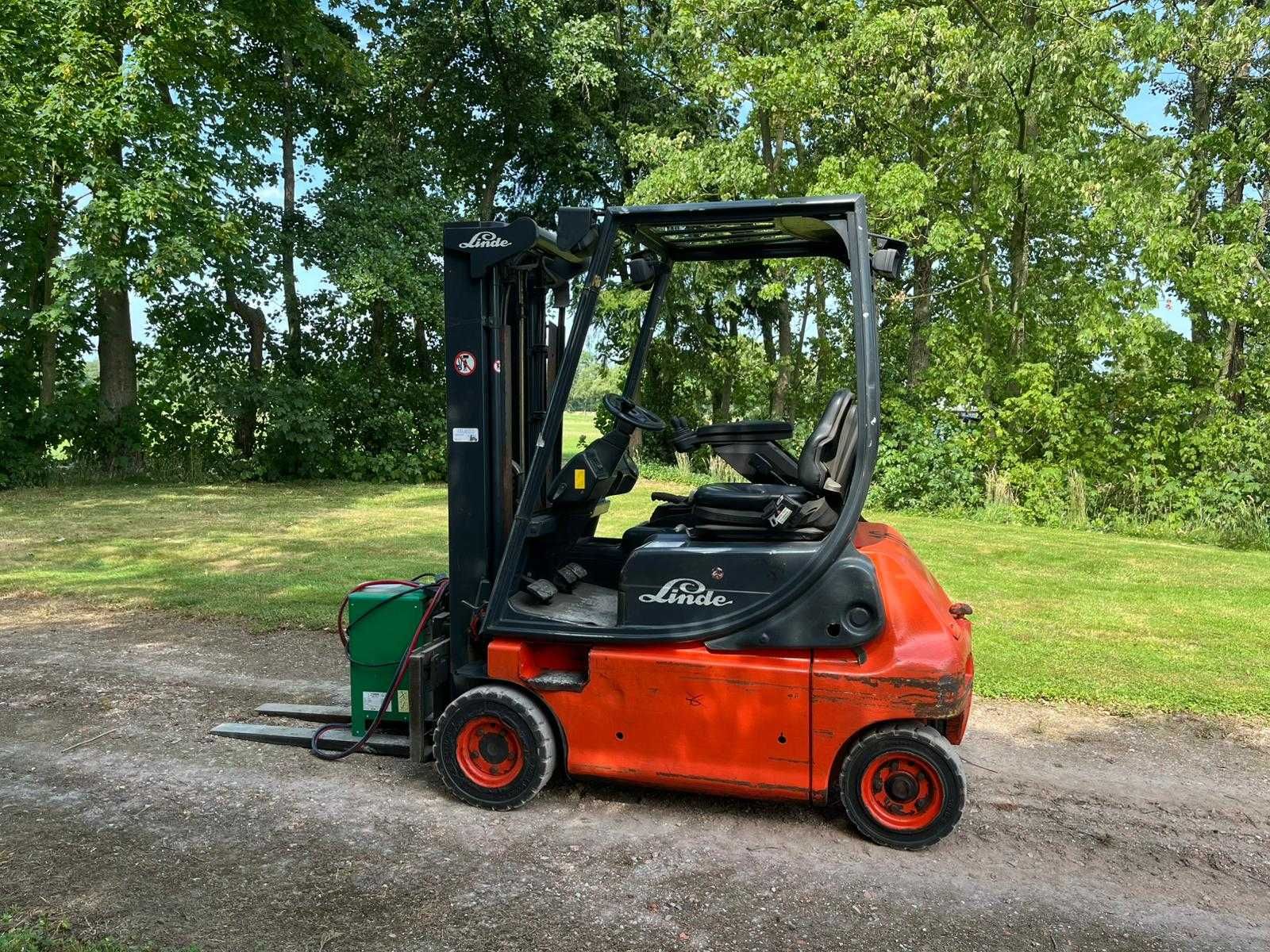 Empilhador Elétrico 1600kg - LINDE E16 4,5m