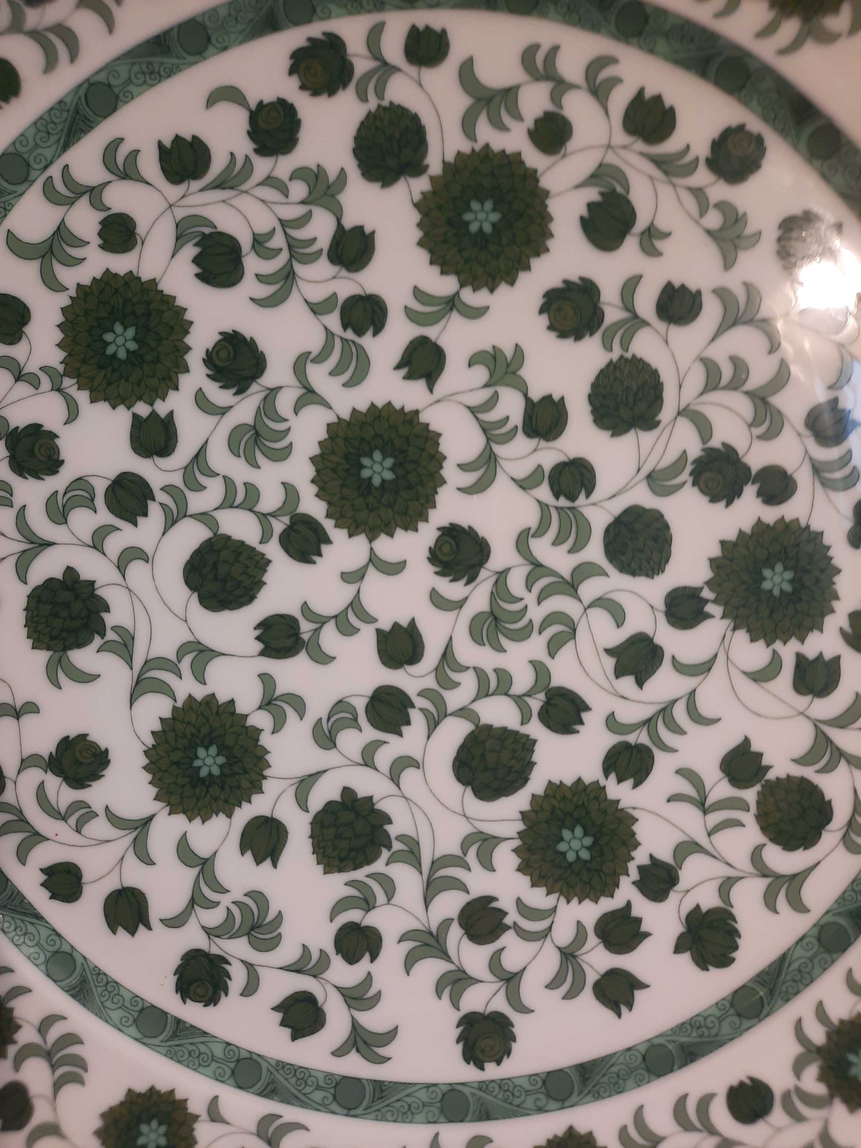 Фарфоровая тарелкалка .
Rosenthal . Декаративная.  .Ø 31,5 см