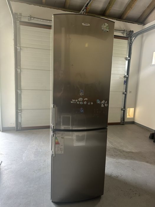 Холодильник Whirlpool