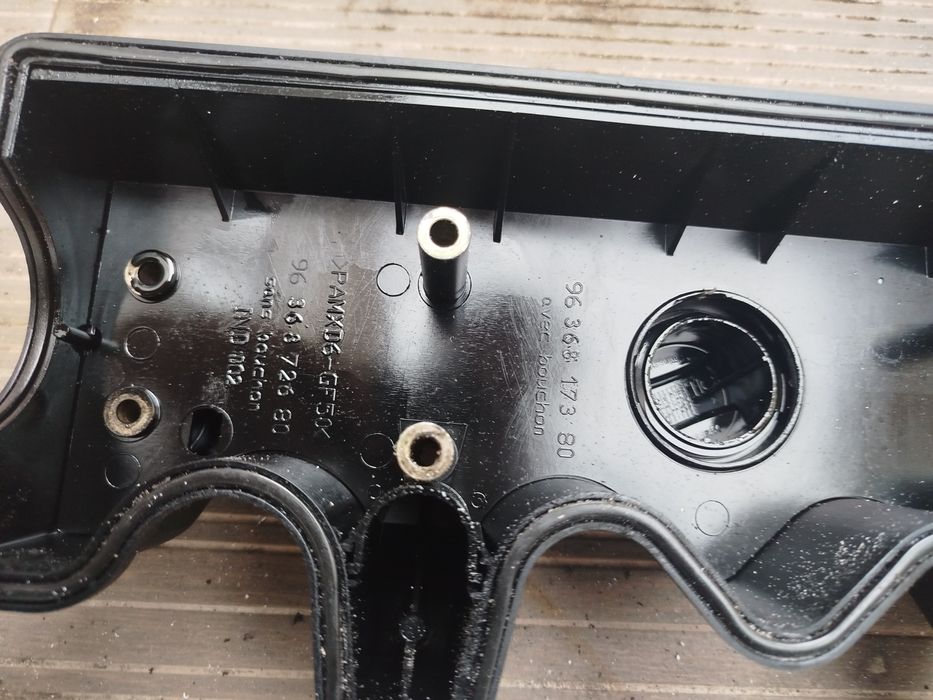 Tampa de válvulas Saxo/106 1.5D