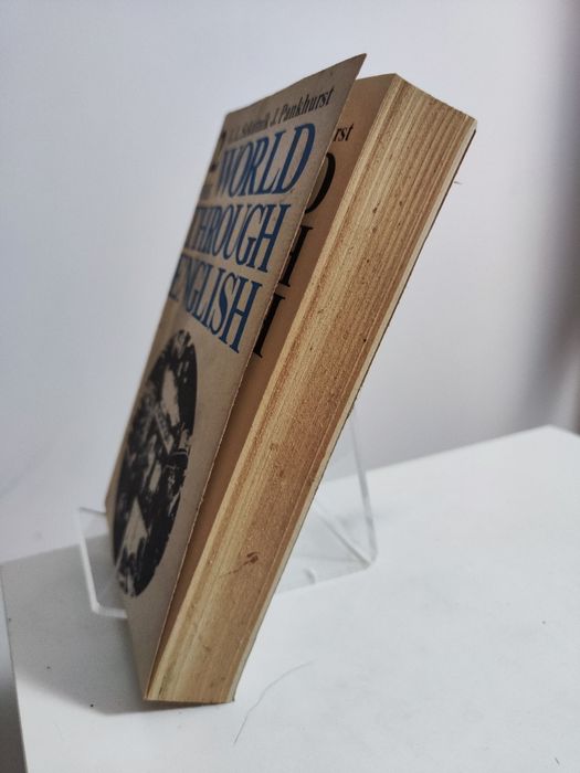 The World Through English 2 - L. L. Szkutnik, J. Pankhurst