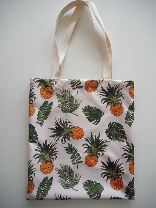 Torba zakupowa domowej roboty w ananasy