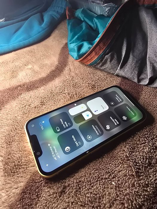 iPhone 14 yellow 128 GB