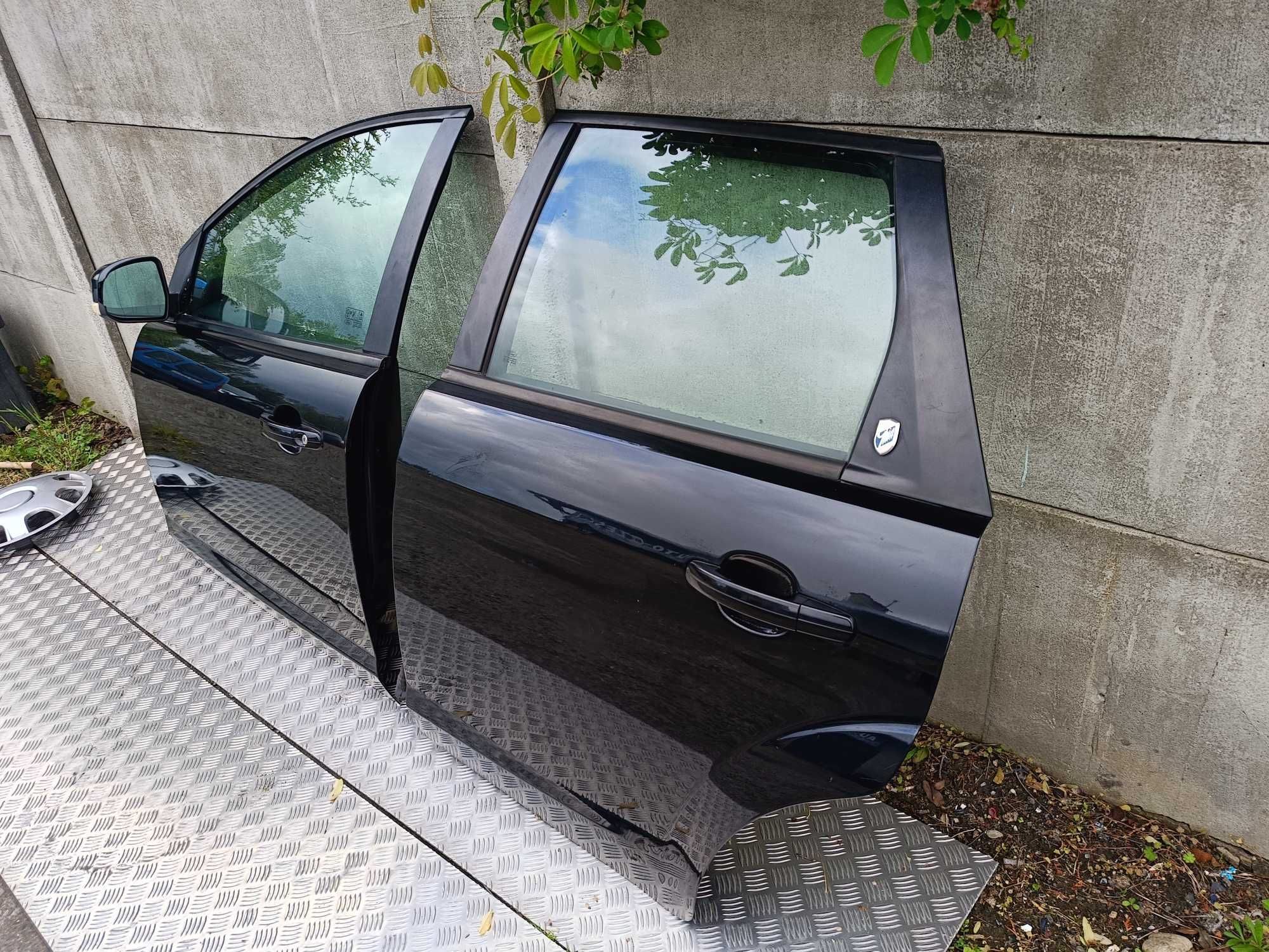 Drzwi Lewy Przód / Lewy Tył Ford Focus MK2 Lift Kombi / F3