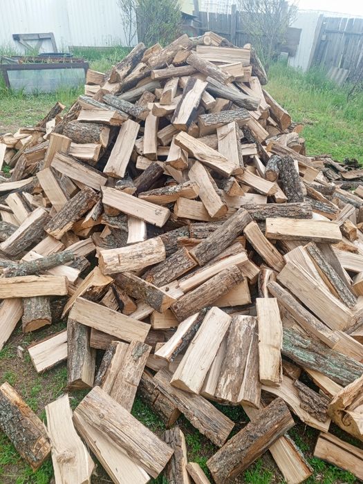Продам дрова колоті в Фастові та околицях з доставкою