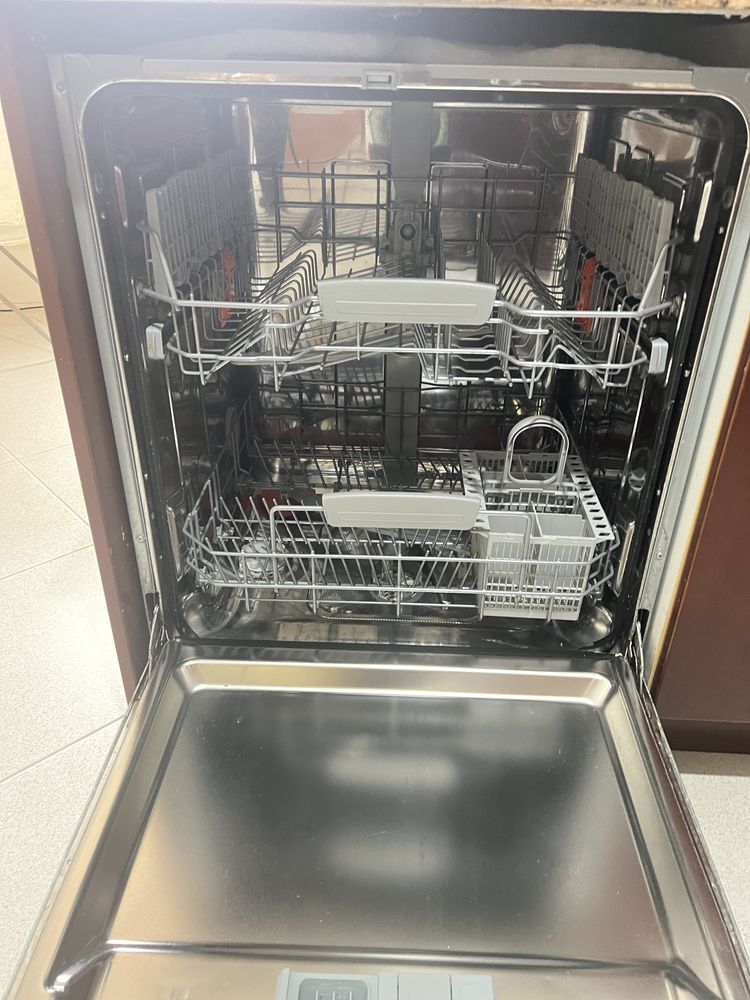 Máquina de lavar louça Ariston HotPoint