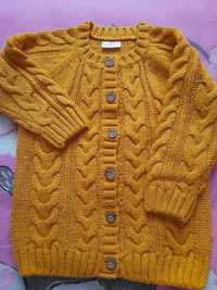 Sweterek pepco rozmiar 98 kolor miodowy