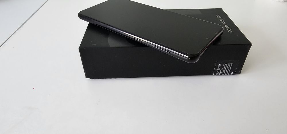 Samsung Galaxy s21 plus